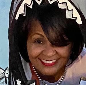 Meet your Posher, Monique